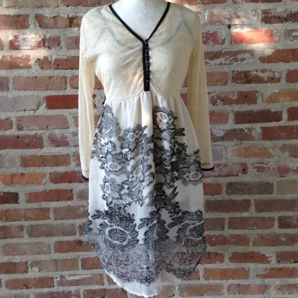 Black/Ivory Lace Printed Long Sleeve Dress
